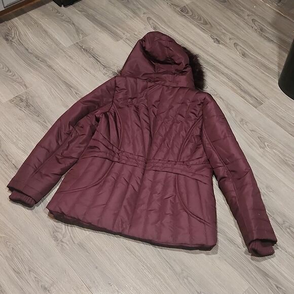EUC Merlot Faux Fur Puffer Coat - Picture 9 of 9